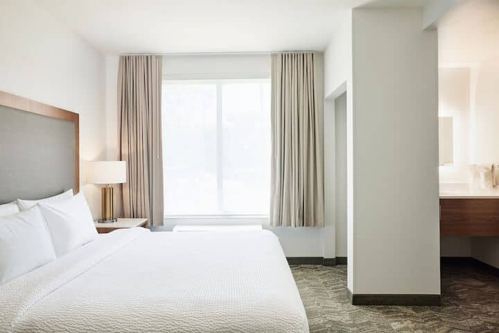 Room 7 of 25